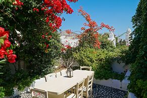 Santorini Heritage Villas & Mansions