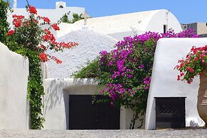 Santorini Heritage Villas & Mansions