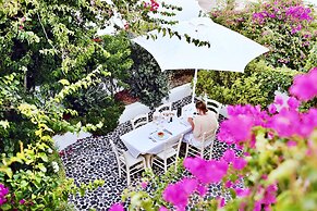 Santorini Heritage Villas & Mansions