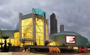 Ramada Hotel & Suites by Wyndham Istanbul Sisli