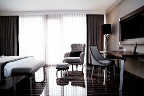 Ramada Hotel & Suites by Wyndham Istanbul Sisli