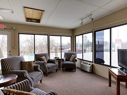 OYO Hotel Branson MO-165