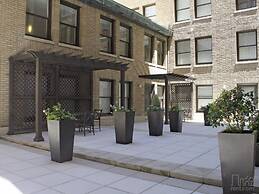 Global Luxury Suites at The White House