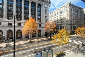 Global Luxury Suites at The White House