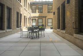 Global Luxury Suites at The White House