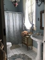 Shadowlawn Bed & Breakfast