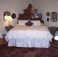 Shadowlawn Bed & Breakfast