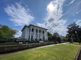 Shadowlawn Bed & Breakfast