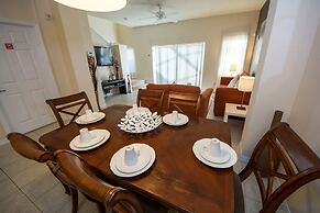 Bella Vida Resort by Home 2U