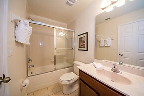 Bella Vida Resort by Home 2U