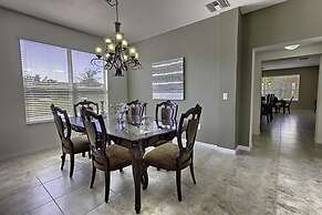 Bella Vida Resort by Home 2U