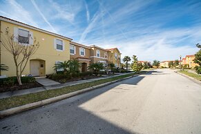 Bella Vida Resort by Home 2U