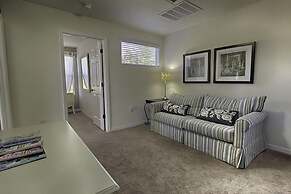 Bella Vida Resort by Home 2U