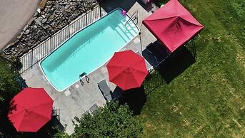 Mountain View Lodge & Cabins