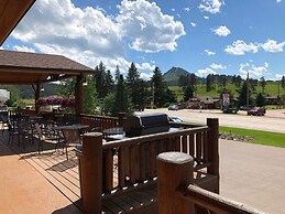 Mountain View Lodge & Cabins