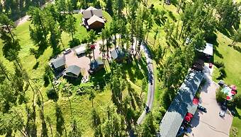 Mountain View Lodge & Cabins