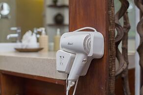 Solitaire Damnak Villa Hotel