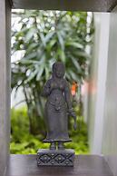 Solitaire Damnak Villa Hotel