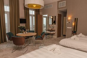 Amadi Panorama Hotel