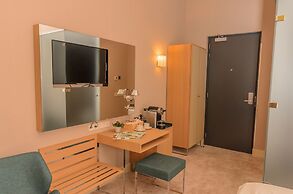 Amadi Panorama Hotel