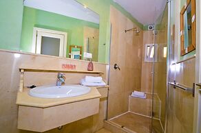 The Zentral Suites & Apartments