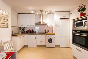 The Zentral Suites & Apartments