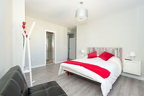 The Zentral Suites & Apartments