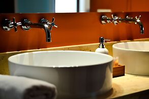 The Zentral Suites & Apartments