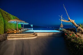 Oia Sunset Villas