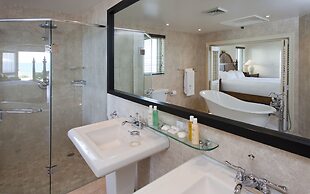 The Cove Suites at Blue Waters Resort and Spa