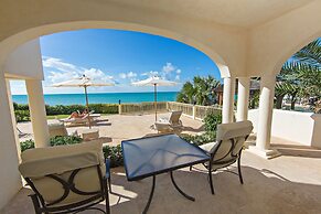 The Cove Suites at Blue Waters Resort and Spa