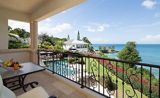 The Cove Suites at Blue Waters Resort and Spa