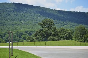 Mountain Cove Farms Resort