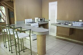 Puerto Barillas Marina & Lodge