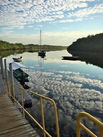 Puerto Barillas Marina & Lodge