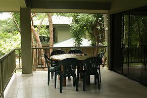 Puerto Barillas Marina & Lodge