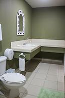 Puerto Barillas Marina & Lodge