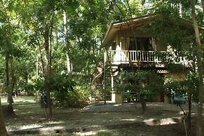 Puerto Barillas Marina & Lodge