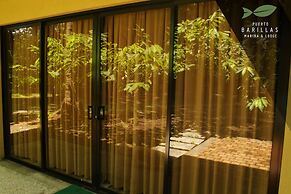 Puerto Barillas Marina & Lodge