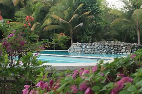 Puerto Barillas Marina & Lodge