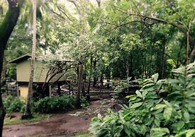 Puerto Barillas Marina & Lodge