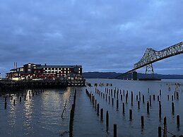 Cannery Pier Hotel & Spa