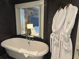 Cannery Pier Hotel & Spa