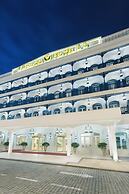 Rocks Hotel