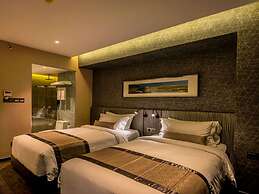 Best Western Plus Maple Leaf