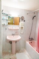 Sharjah Carlton Hotel