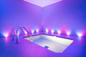 Ayla Bawadi Hotel & Mall