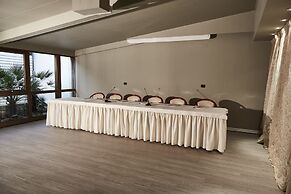 Rouge Hotel International