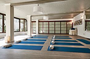 Rouge Hotel International