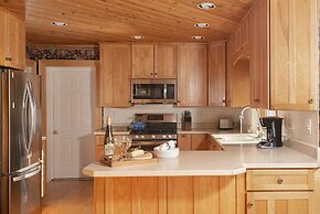 The Mountain Top Inn & Resort